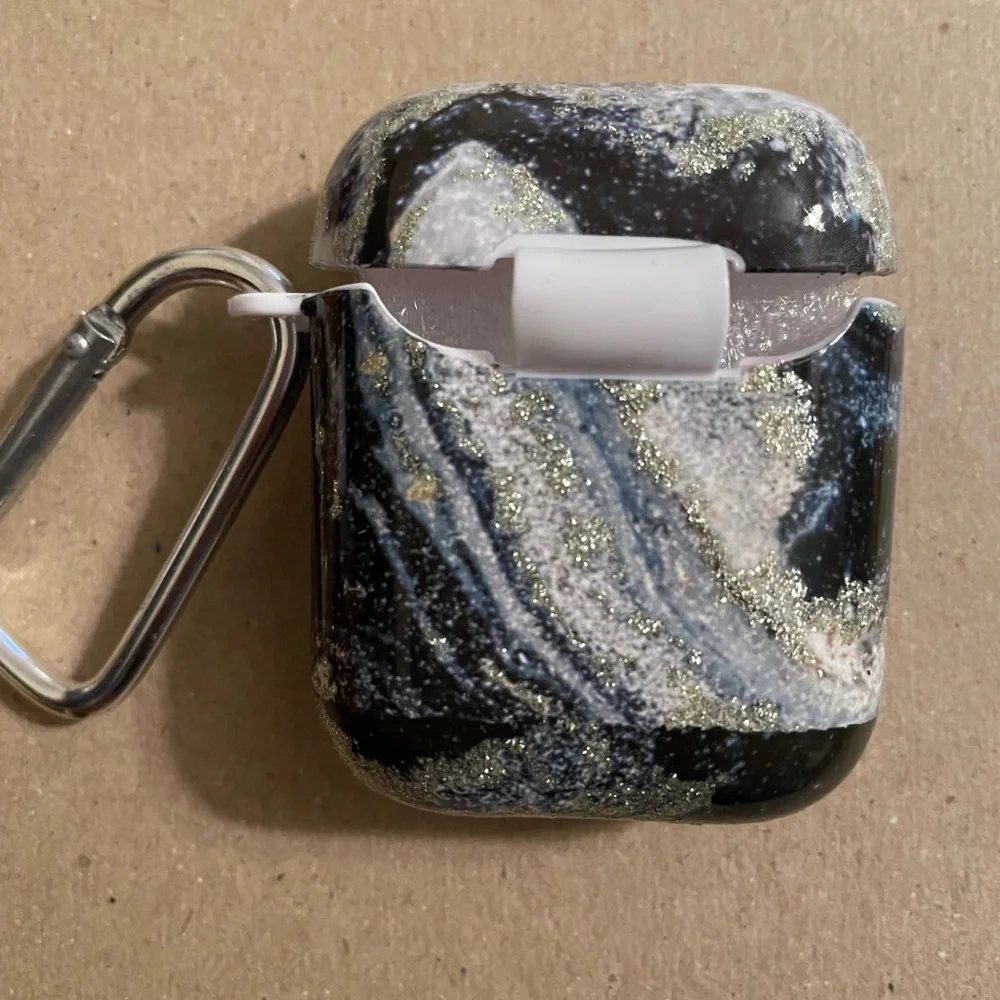 AirPod case - Picture 2 of 2